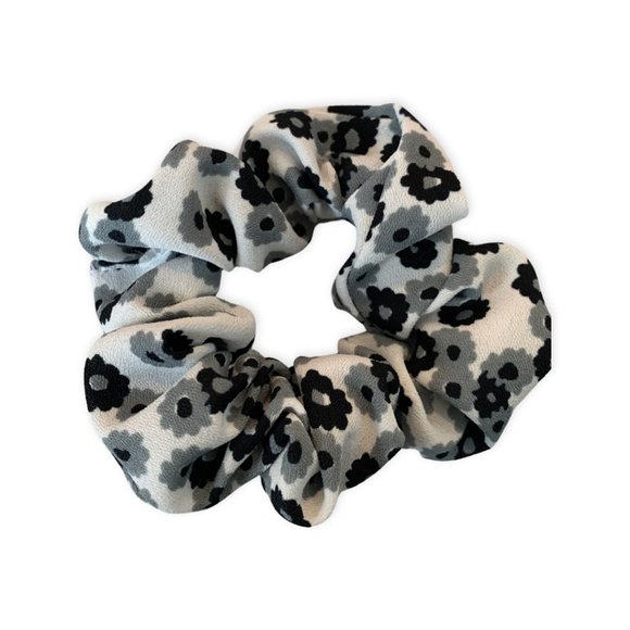 Everyday  scrunchies - Picture 1 of 4